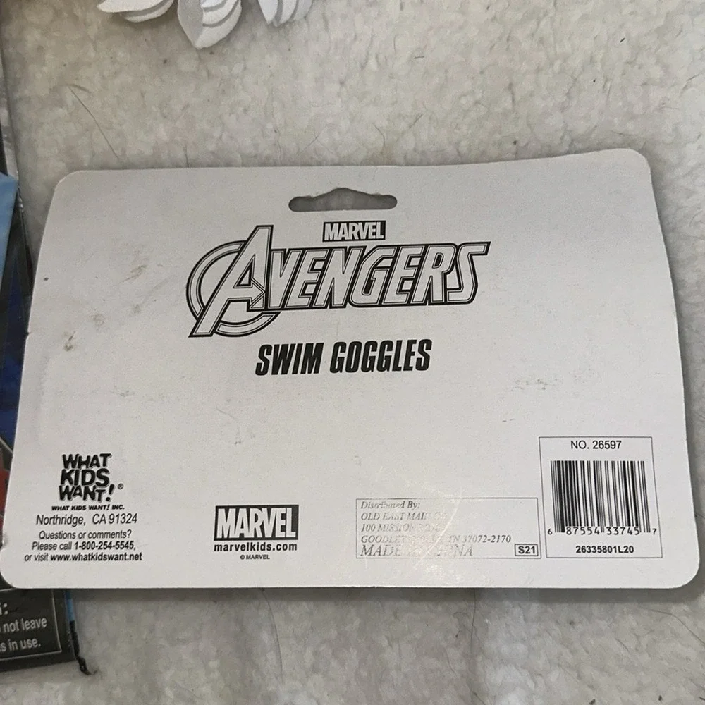 Marvel Avengers Kids Swim Bundle Goggles and Inflatable Arm Floats Set NEW